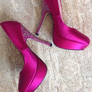 Steve Madden Partyy-R fuschia pink
